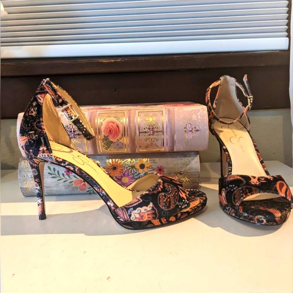 Jessica Simpson 9 1/2 medium wide velvet stilettos